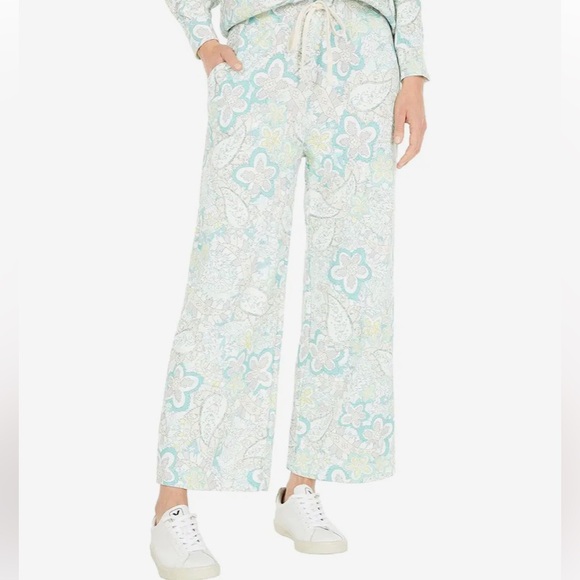 NWT Sundry Crop Flare Sweatpant Women Paisley Size 2 or Medium - Picture 3 of 7